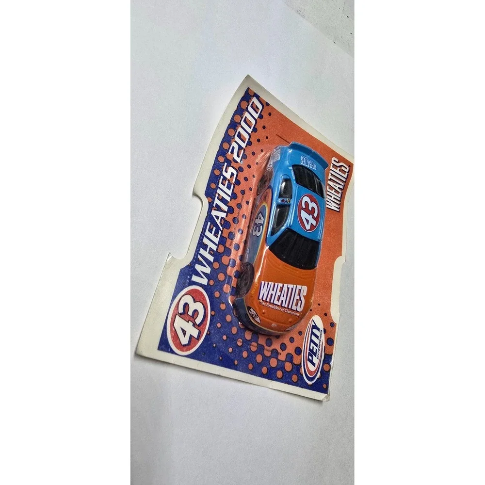 2000 Racing Champions NASCAR #43 Richard Petty Wheaties promotional car 1/64